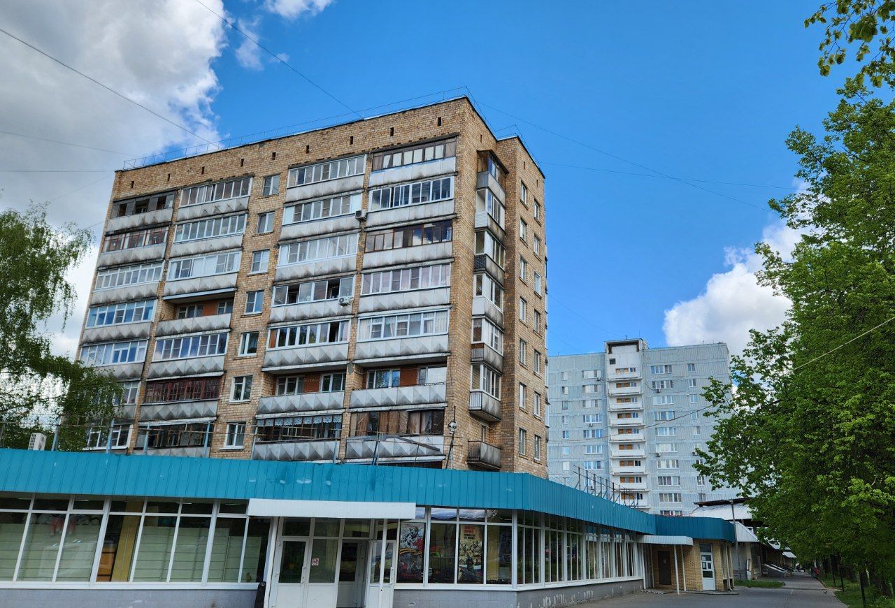 Pushchino, Микрорайон Г, 1; Микрорайон Г, 20