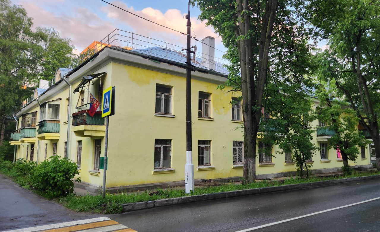 Красногорск, Волоколамское шоссе, 4 / Проезд Чехова, 1