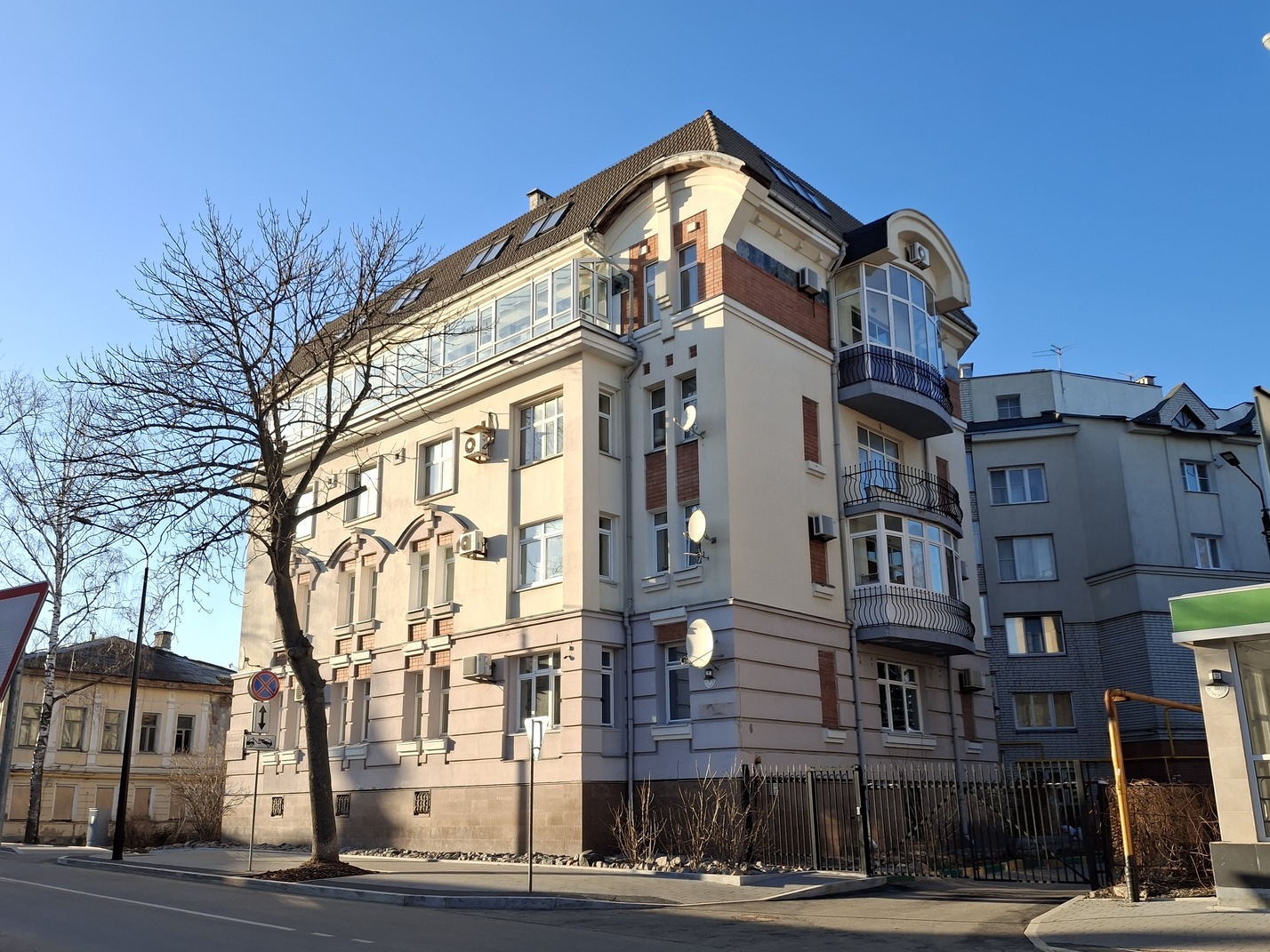 Нижний Новгород, Грузинская улица, 8