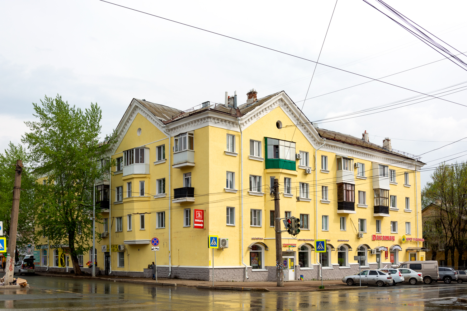 Уфа, Кольцевая улица, 58 / Улица Победы, 28