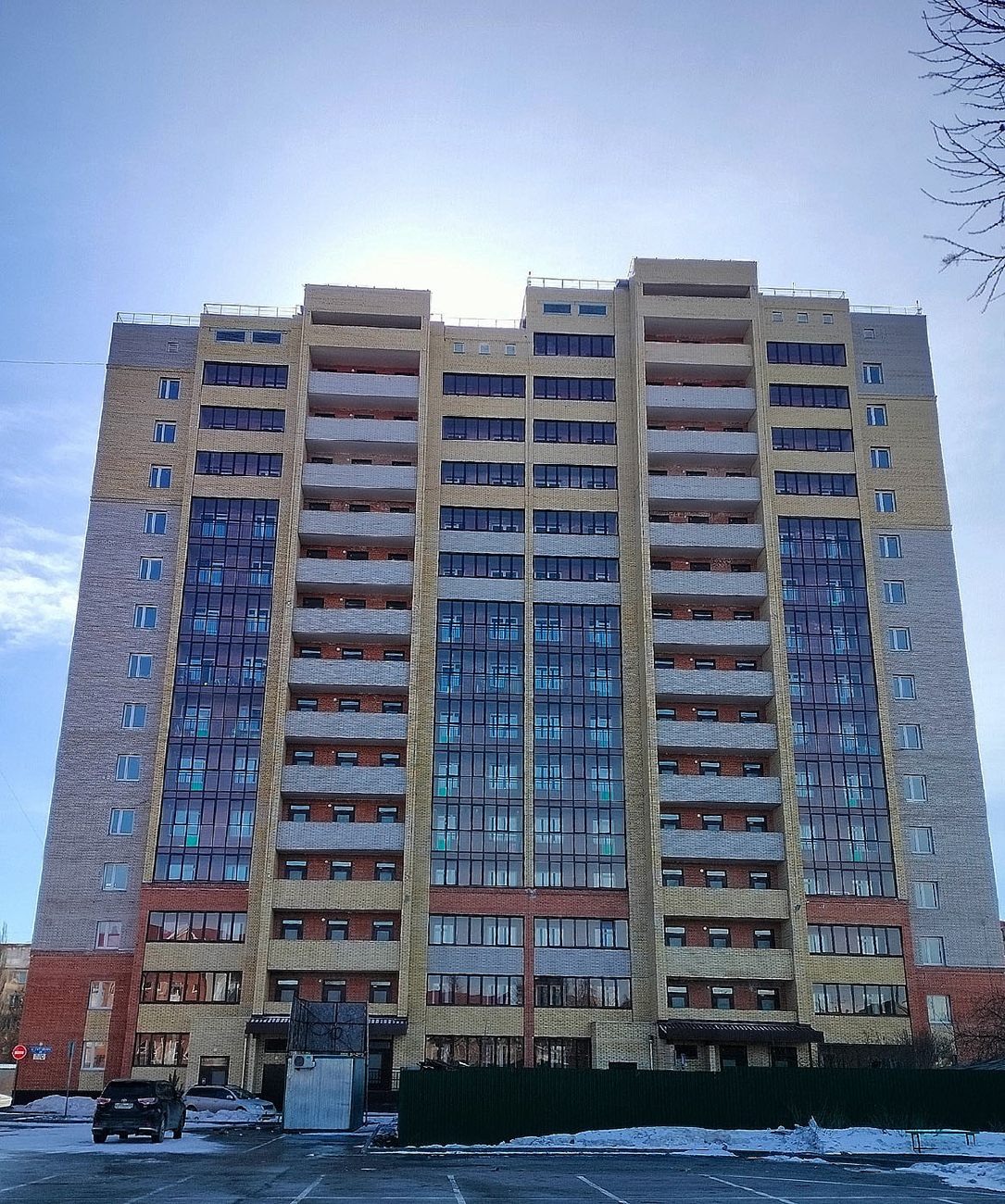 Омск, Улица Гусарова, 48