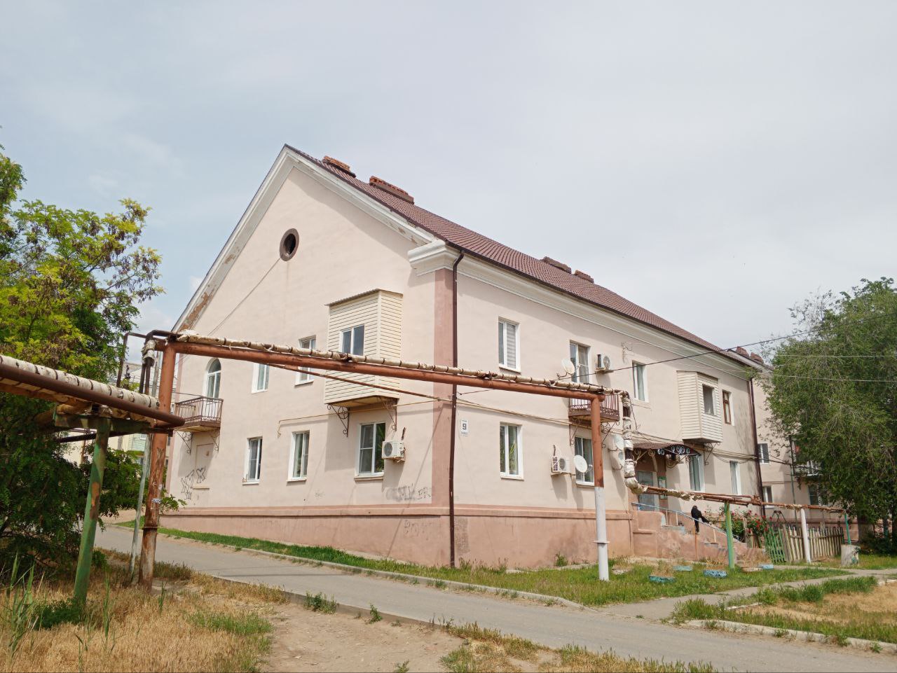 Красные Баррикады, Улица Первомайская, 9