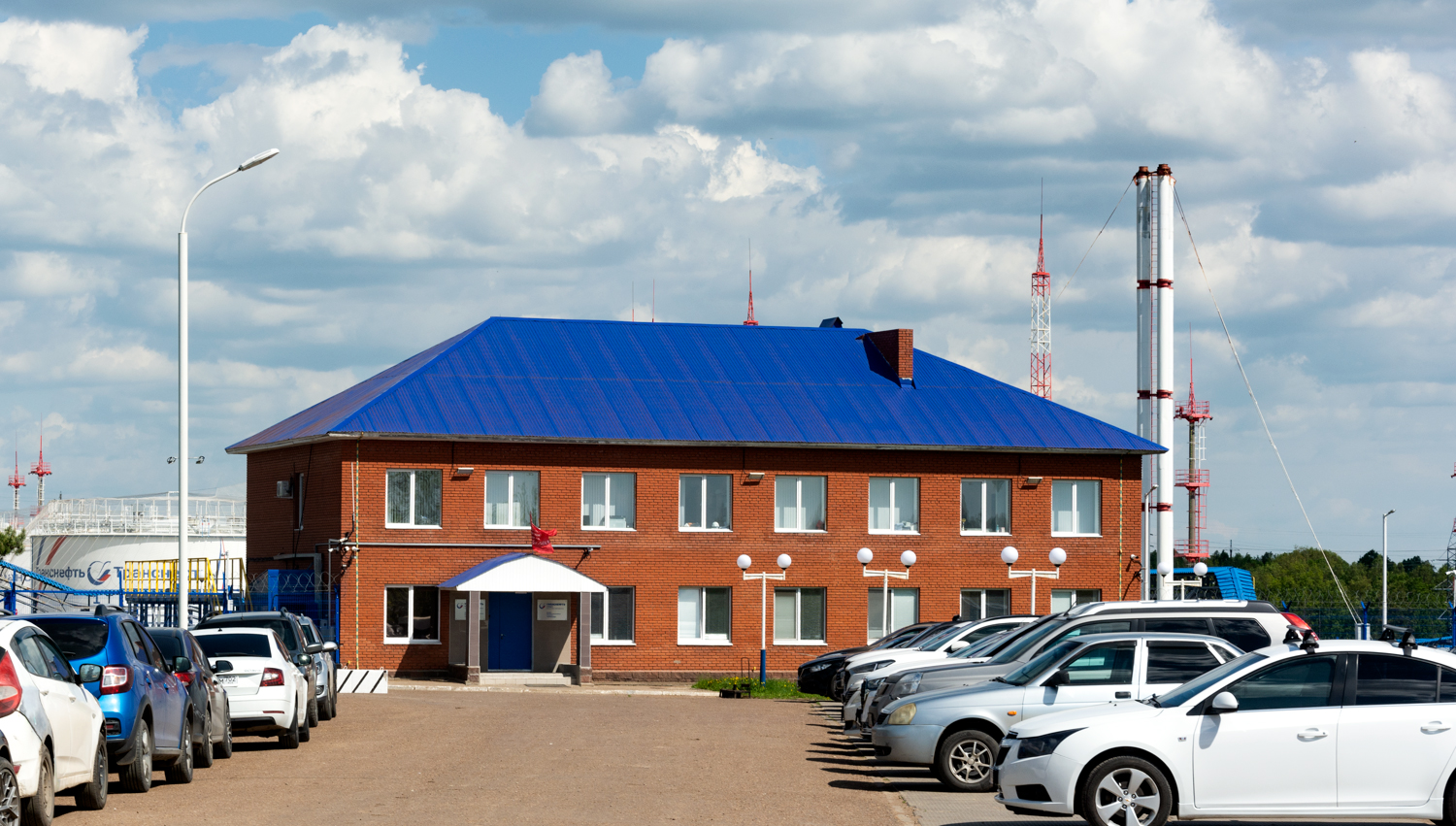 Уфа, Новые Черкассы, Улица Юрия Гагарина, 1/2