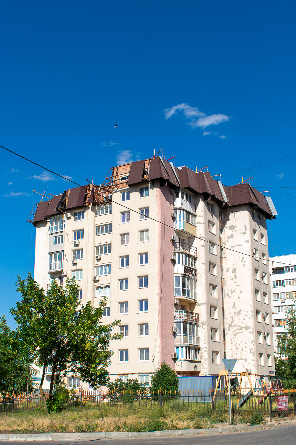 Мариуполь, Гранитная улица, 128 / Улица 60 лет СССР, 35