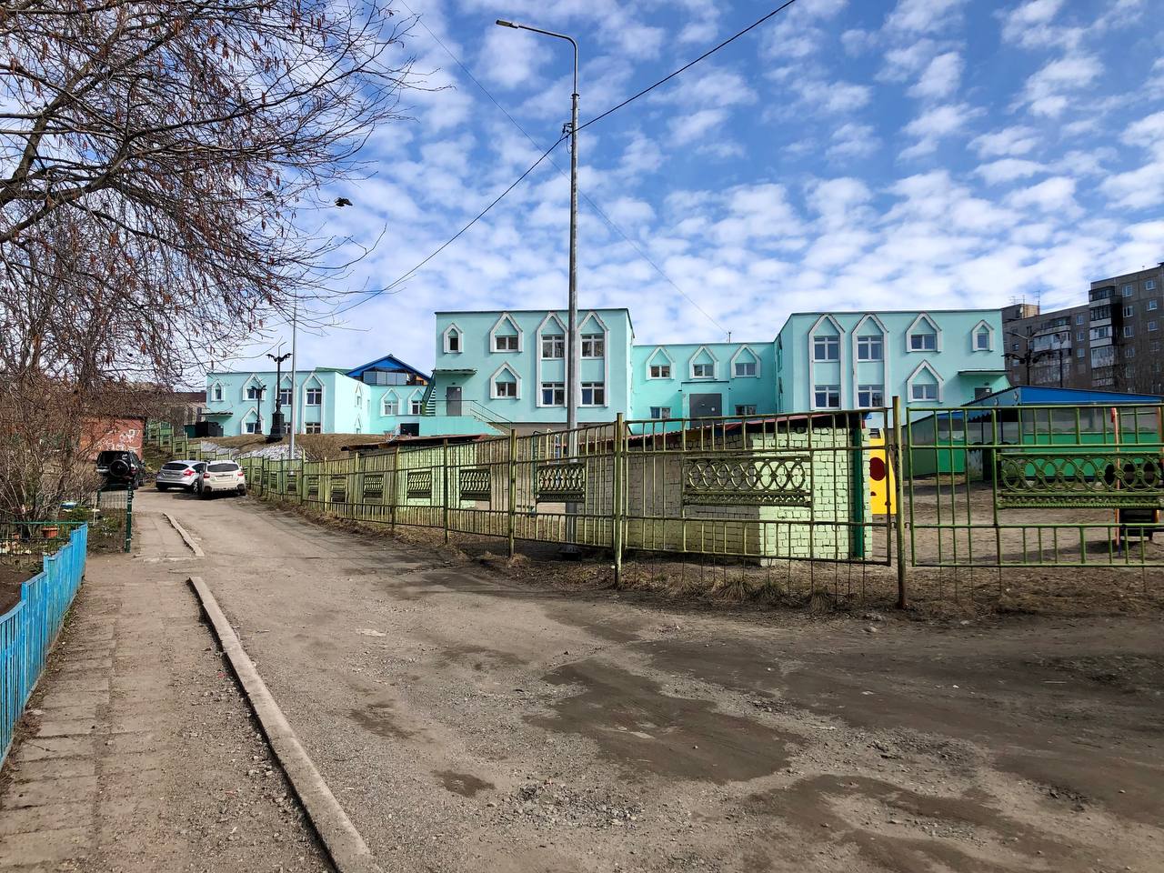 Мурманск, Молодёжный проезд, 1