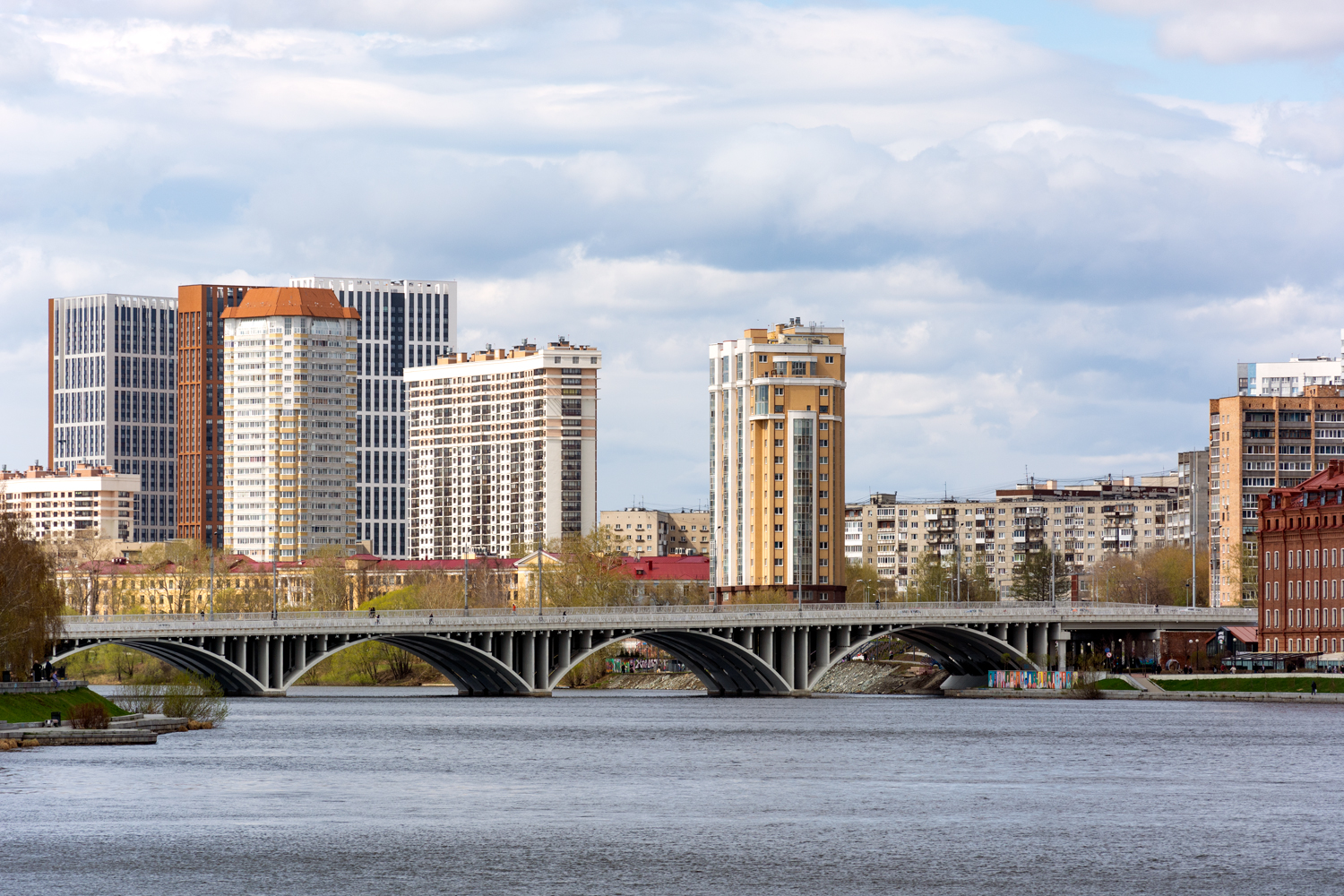 Екатеринбург, Улица Челюскинцев, Автомобильный мост. Екатеринбург — Панорамы