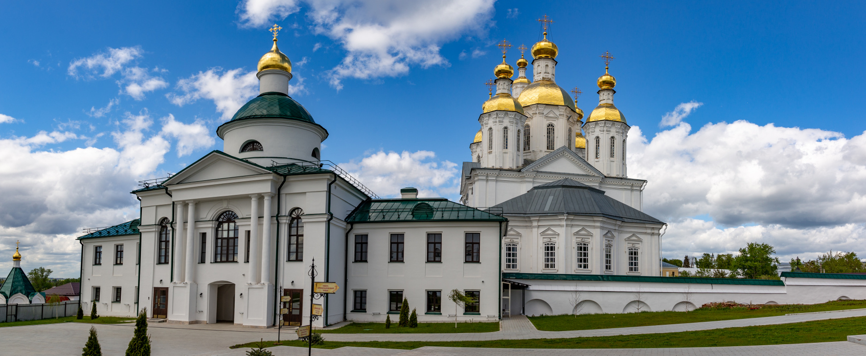 Арзамас, Улица Мучной Ряд, 1/1; Площадь Патриарха Сергия, 1