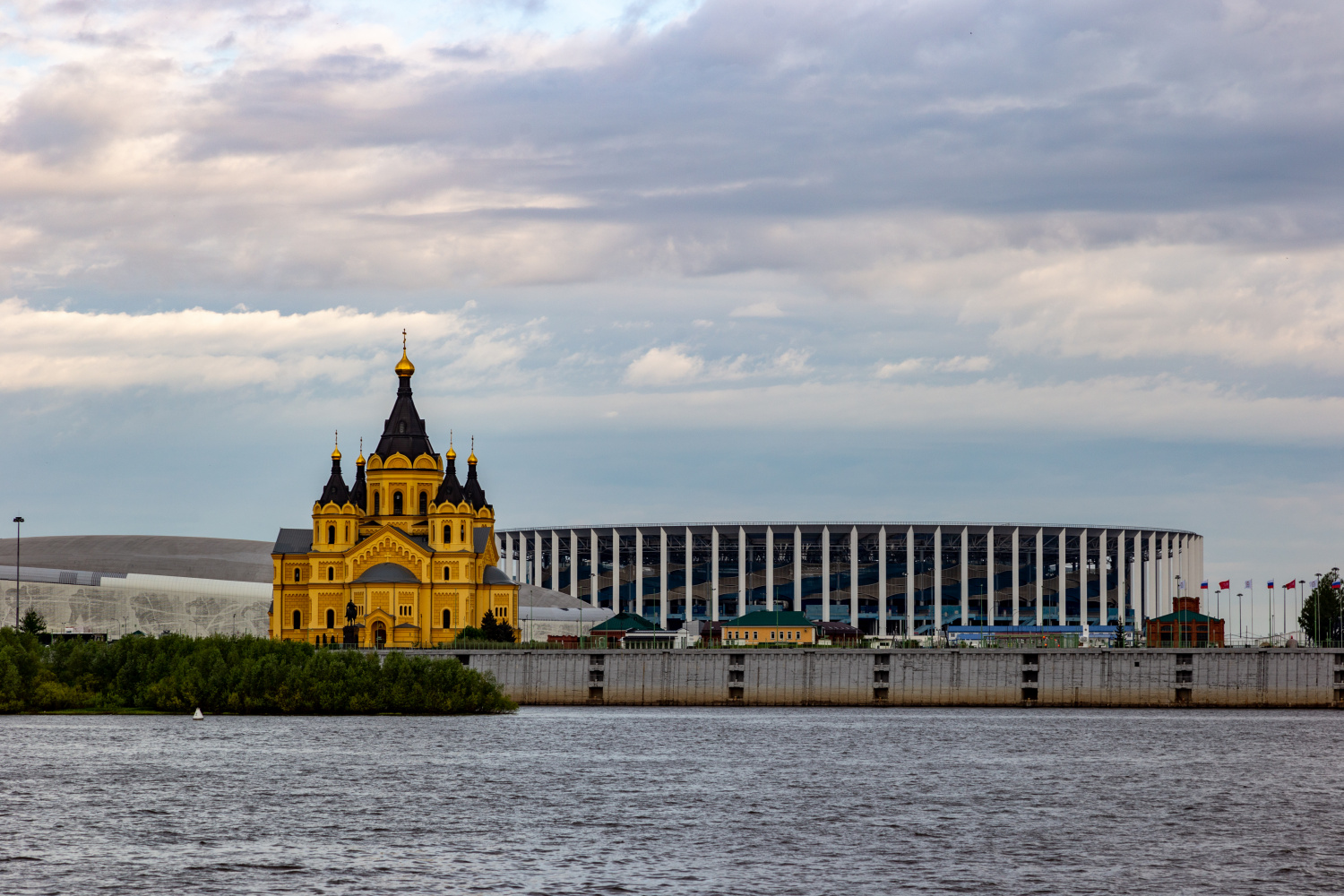 Nizhny Novgorod, Улица Стрелка, 3А; Улица Бетанкура, 1А; Совнаркомоская улица, 1