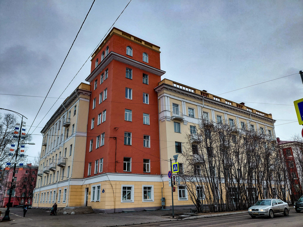Мурманск, Проспект Ленина, 77