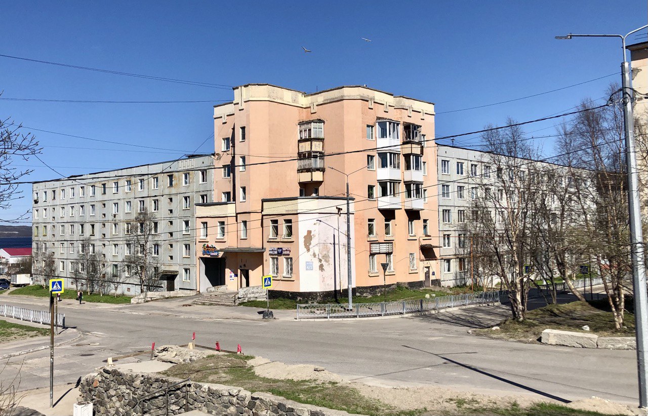 Мурманск, Район Росляково, Заводская улица, 4