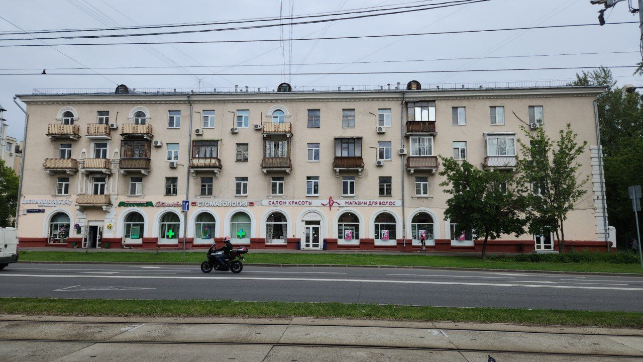 Москва, Сходненская улица, 36 / Улица Фабрициуса, 11