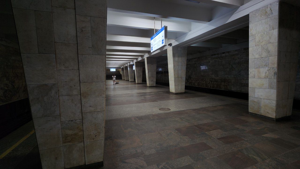 Nizhny Novgorod, Автозаводская линия метро, станция метро "Двигатель Революции"