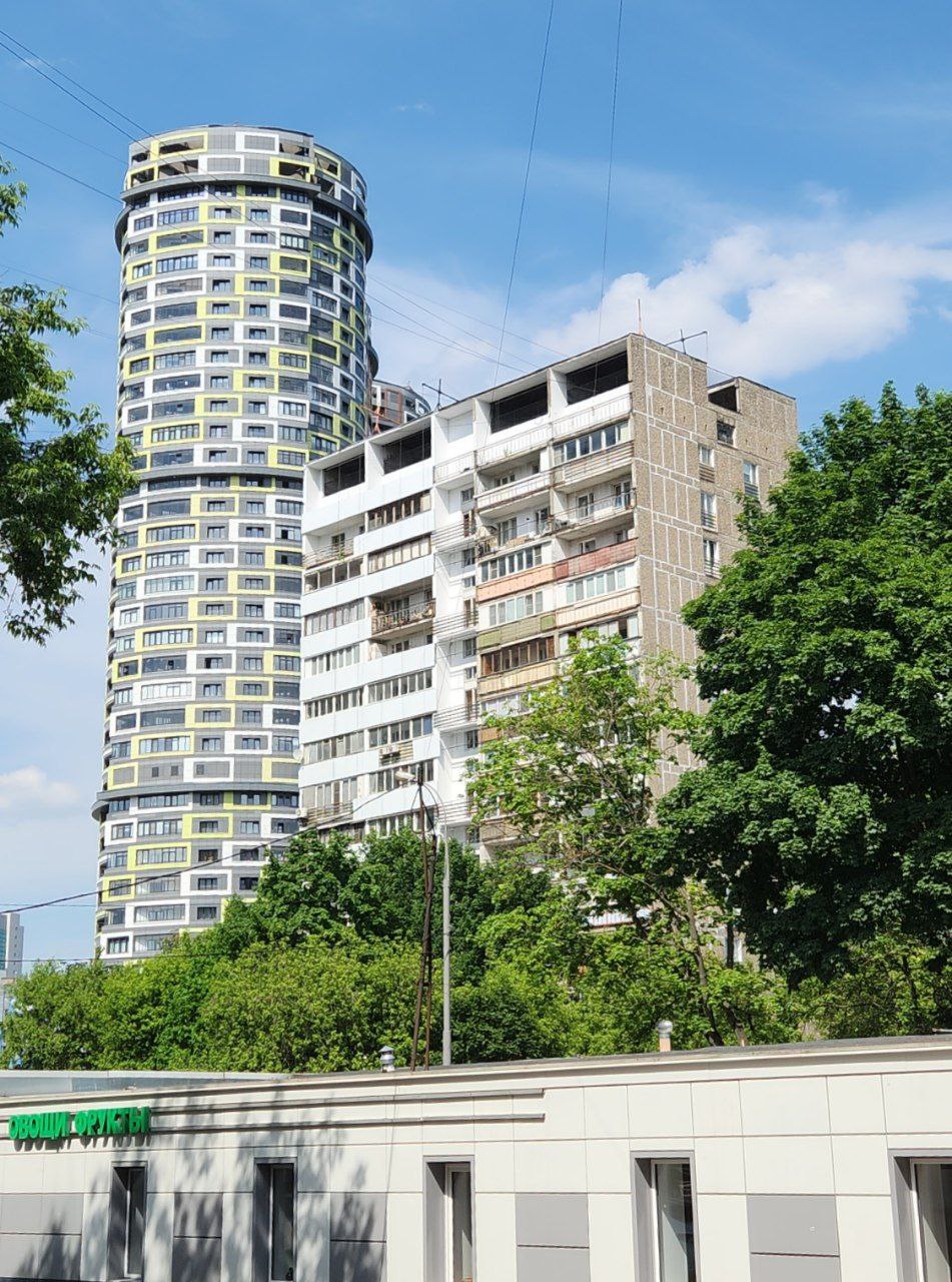 Moskau, Проспект 60-летия Октября, 17; Улица Шверника, 1 корп. 1