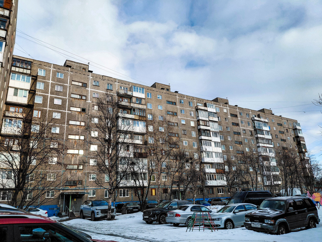 Мурманск, Проспект Героев-Североморцев, 76 корп. 1