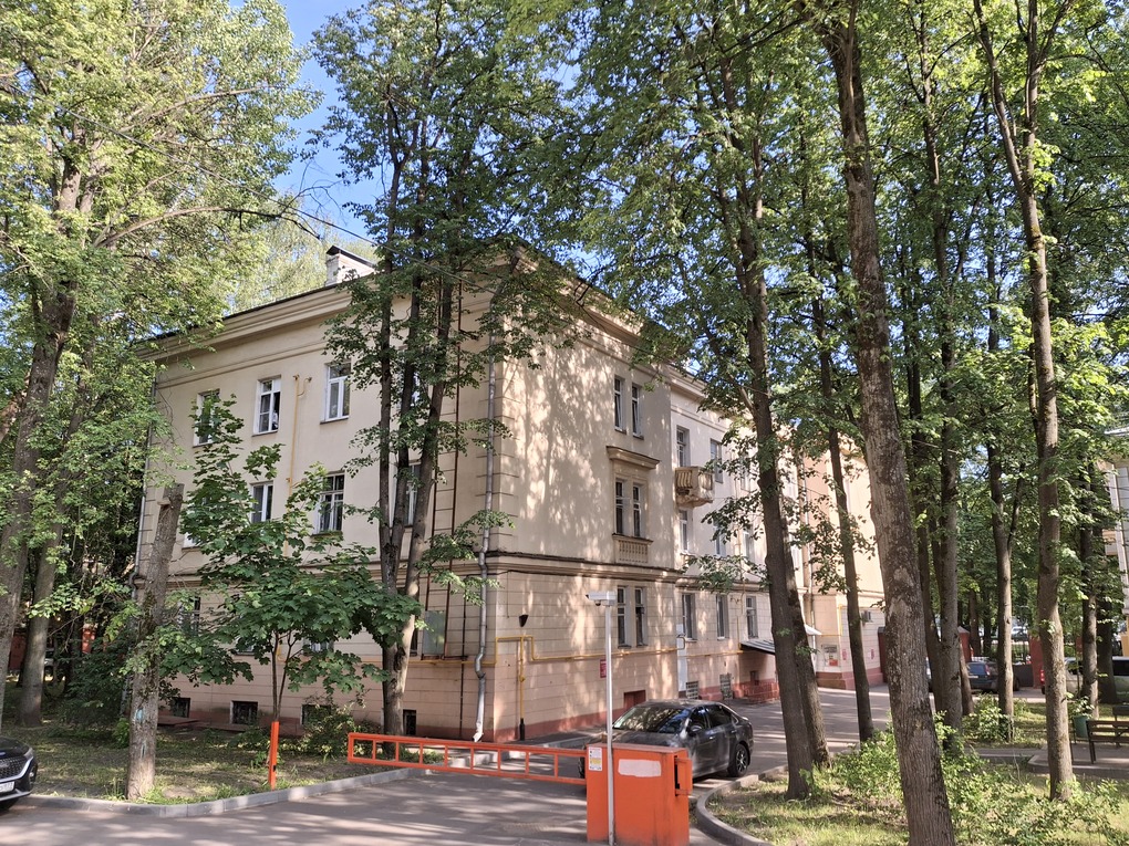 Москва, Измайловский проспект, 49