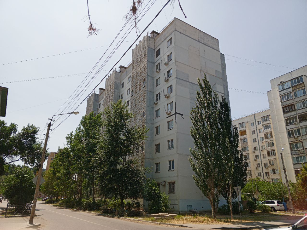 Астрахань, Улица Валерии Барсовой, 8