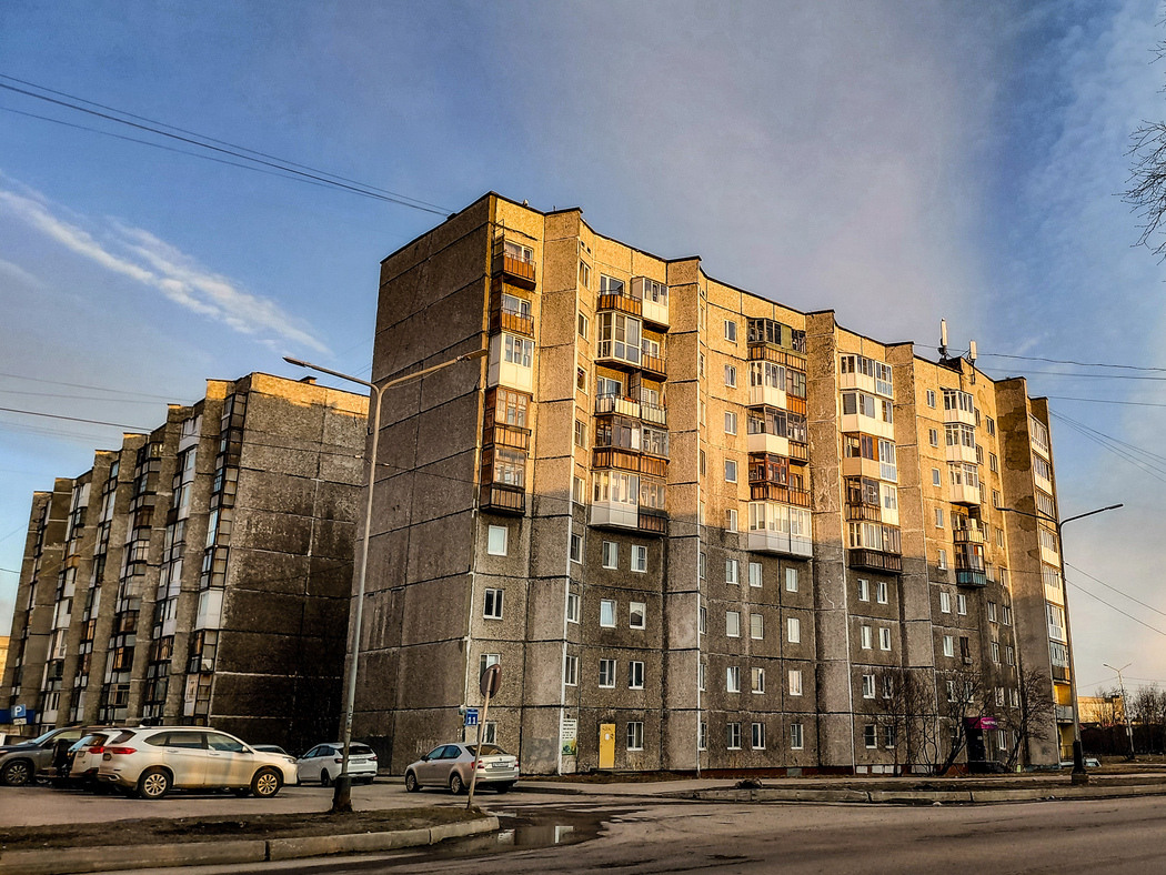 Murmansk, Улица Ушакова, 11