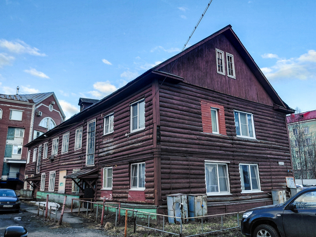 Мурманск, Улица Полярной Правды, 2