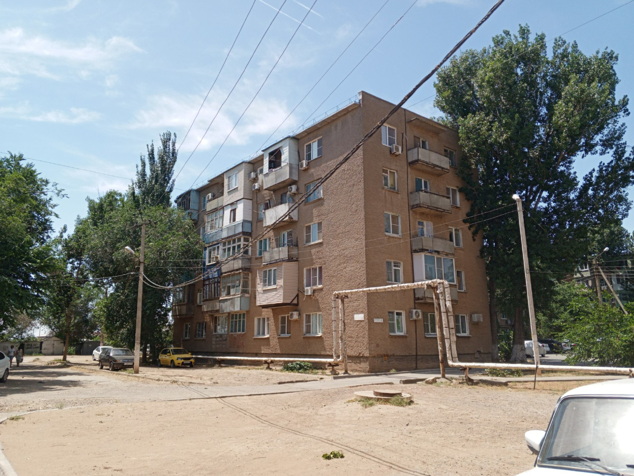 Астрахань, Улица Химиков, 1 / Улица Дмитрова, 1