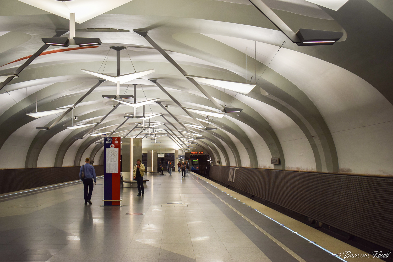 Москва, Калининская линия Московского Метрополитена, станция метро «Новокосино»