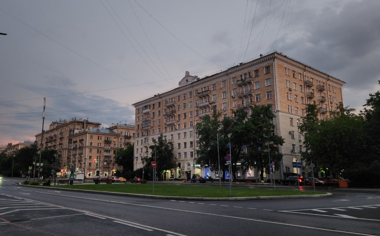 Москва, Новопесчаная улица, 16 корп. 1; Новопесчаная улица, 16; Новопесчаная улица, 14