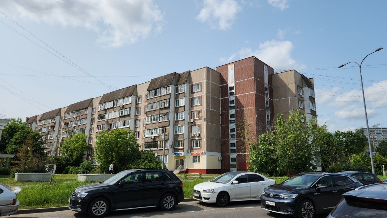 Zelenograd, 18-й микрорайон, корп. 1811