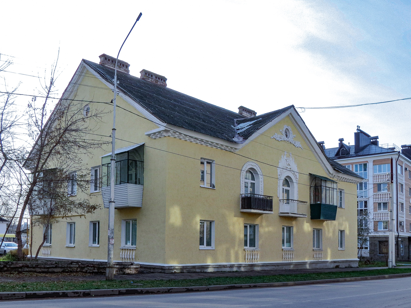 Октябрьский, Улица Островского, 18