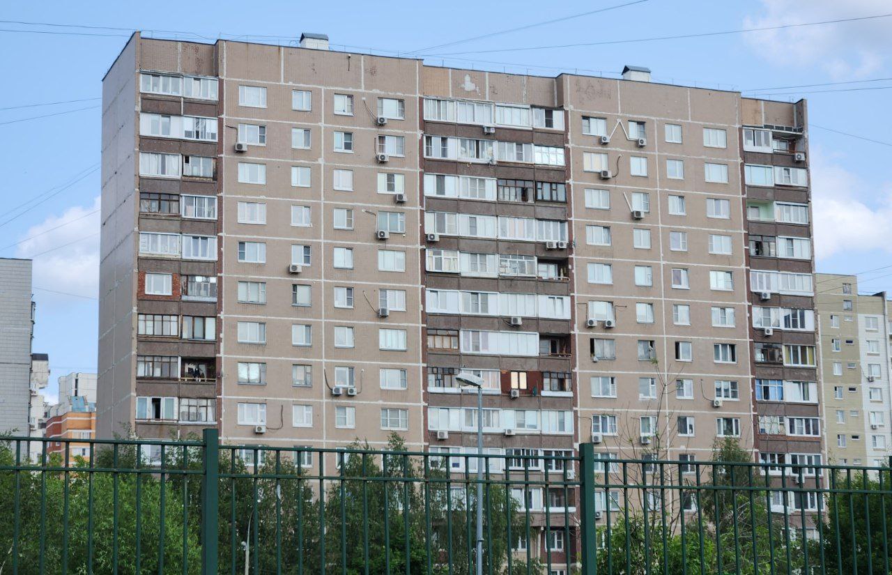 Зеленоград, 15-й микрорайон, корп. 1542