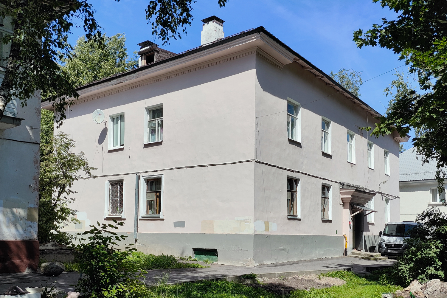 Великий Новгород, Михайлова улица, 36