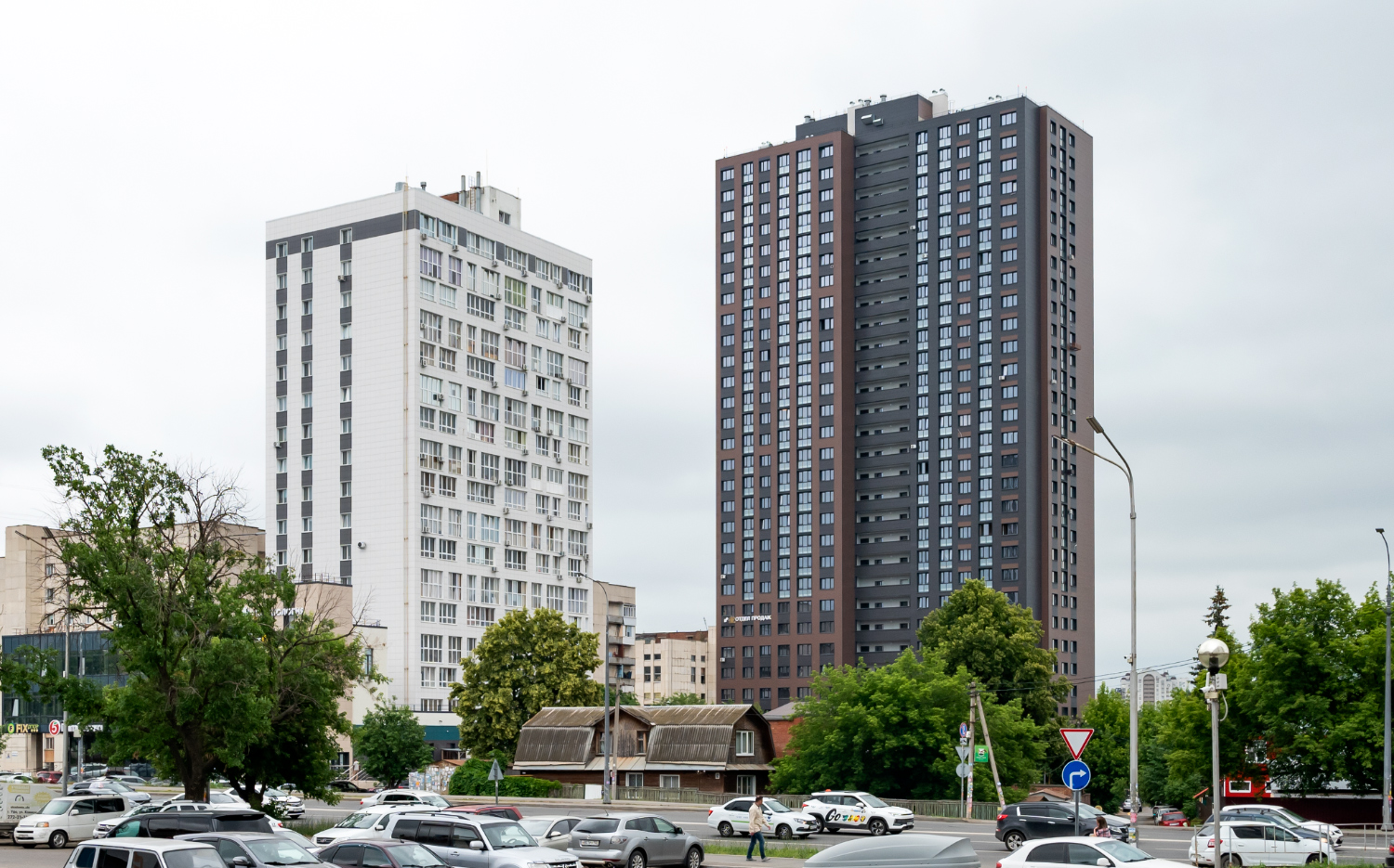 Уфа, Комсомольская улица, 94; Комсомольская улица, 82; Улица Николая Ковалёва, 1