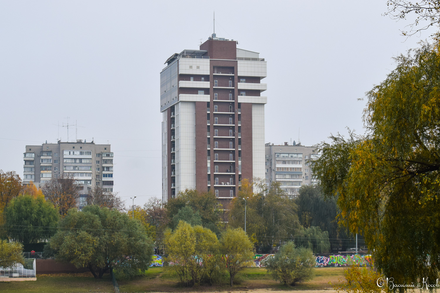 Краснодар, Улица Кубанская Набережная, 52 корп. 1; Улица Кубанская Набережная, 5/4