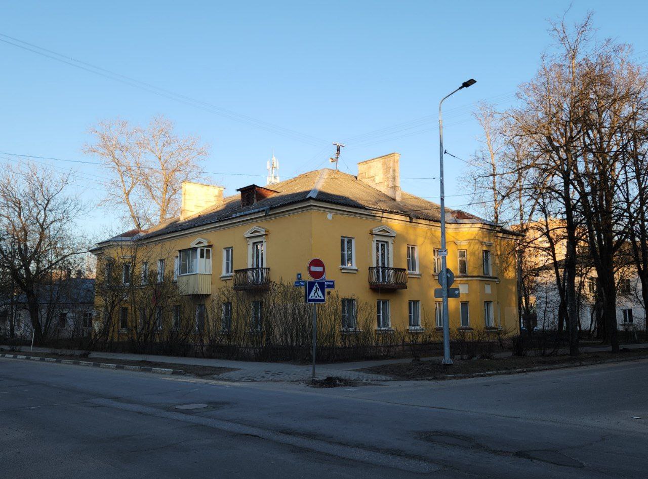 Dubna, Улица Мира, 8