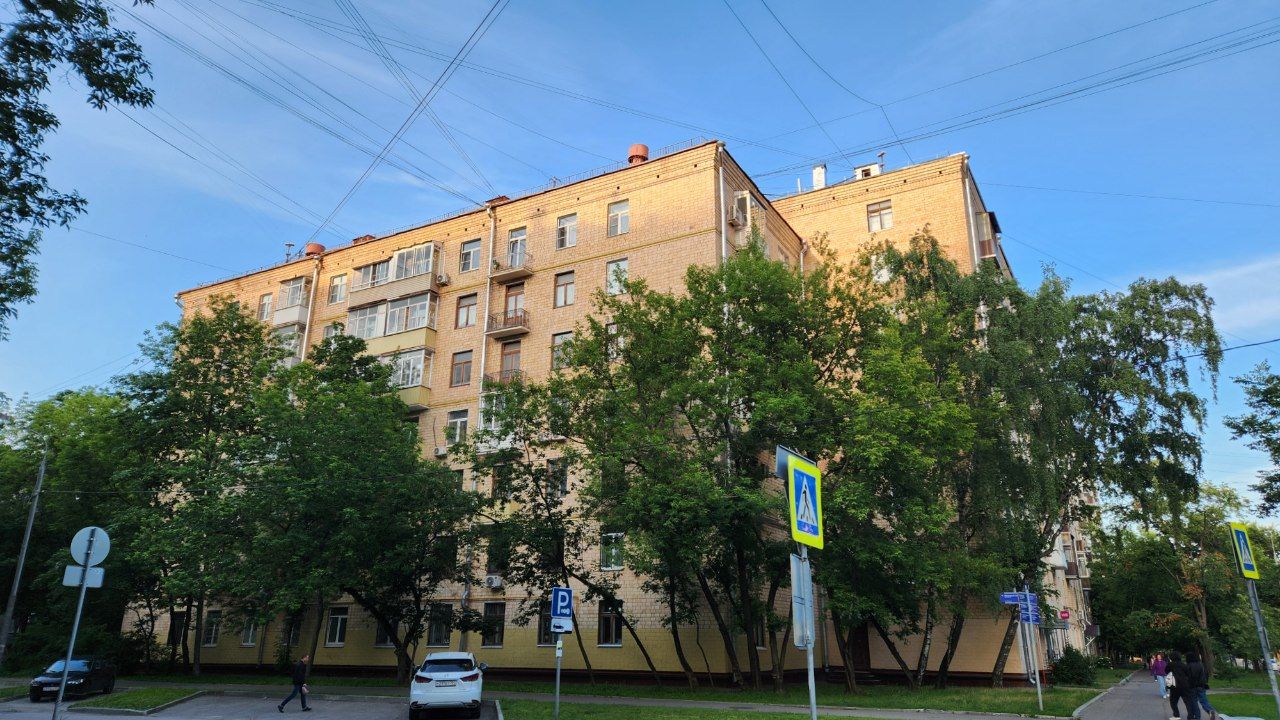 Москва, 2-й Балтийский переулок, 2; Улица Усиевича, 16