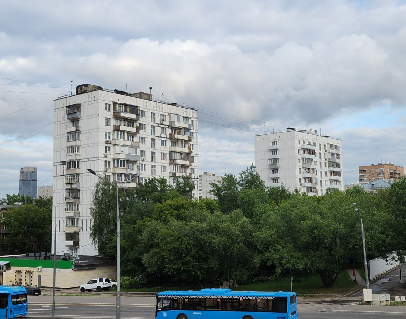 Moscow, Улица Яблочкова, 19; Улица Яблочкова, 15