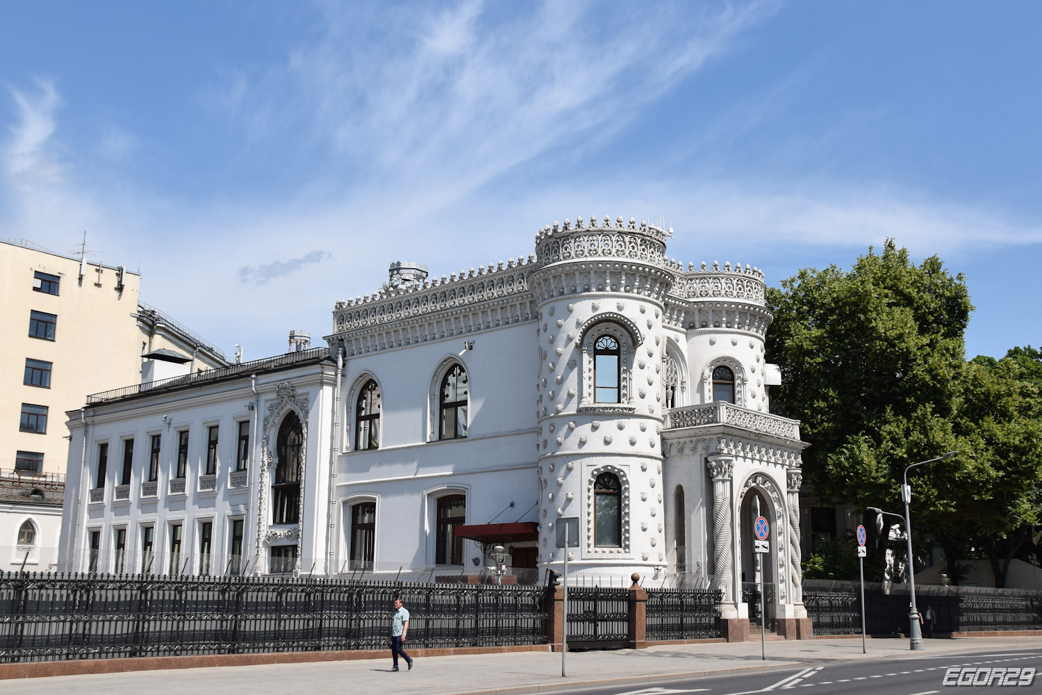 Москва, Улица Воздвиженка, 16 стр. 1