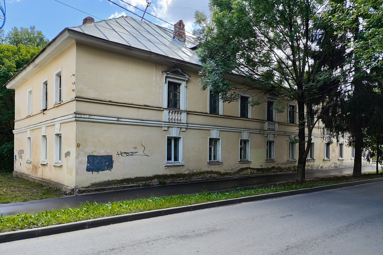 Великий Новгород, Улица Тимура Фрунзе-Оловянка, 2 / Улица Фёдоровский Ручей, 5