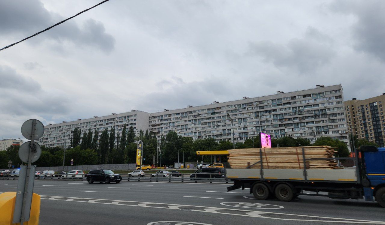 Москва, Улица Мнёвники, 10к1 (подъезды 7-12); Улица Мнёвники, 10к1 (подъезды 1-6)