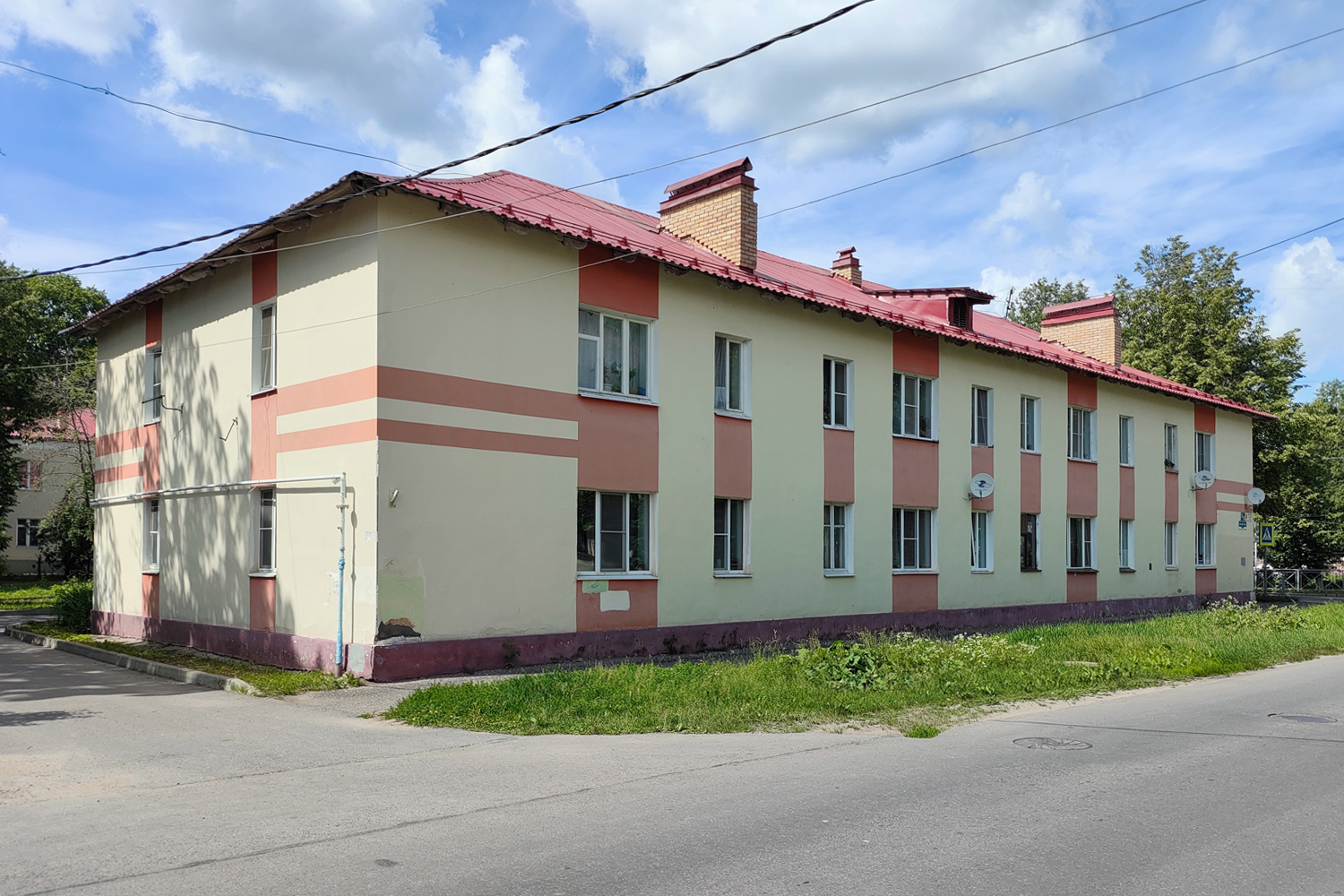 Великий Новгород, Улица Красилова, 51 / Улица Рогатица, 28 Великий Новгород, Улица Красилова, 51 / Улица Рогатица, 28