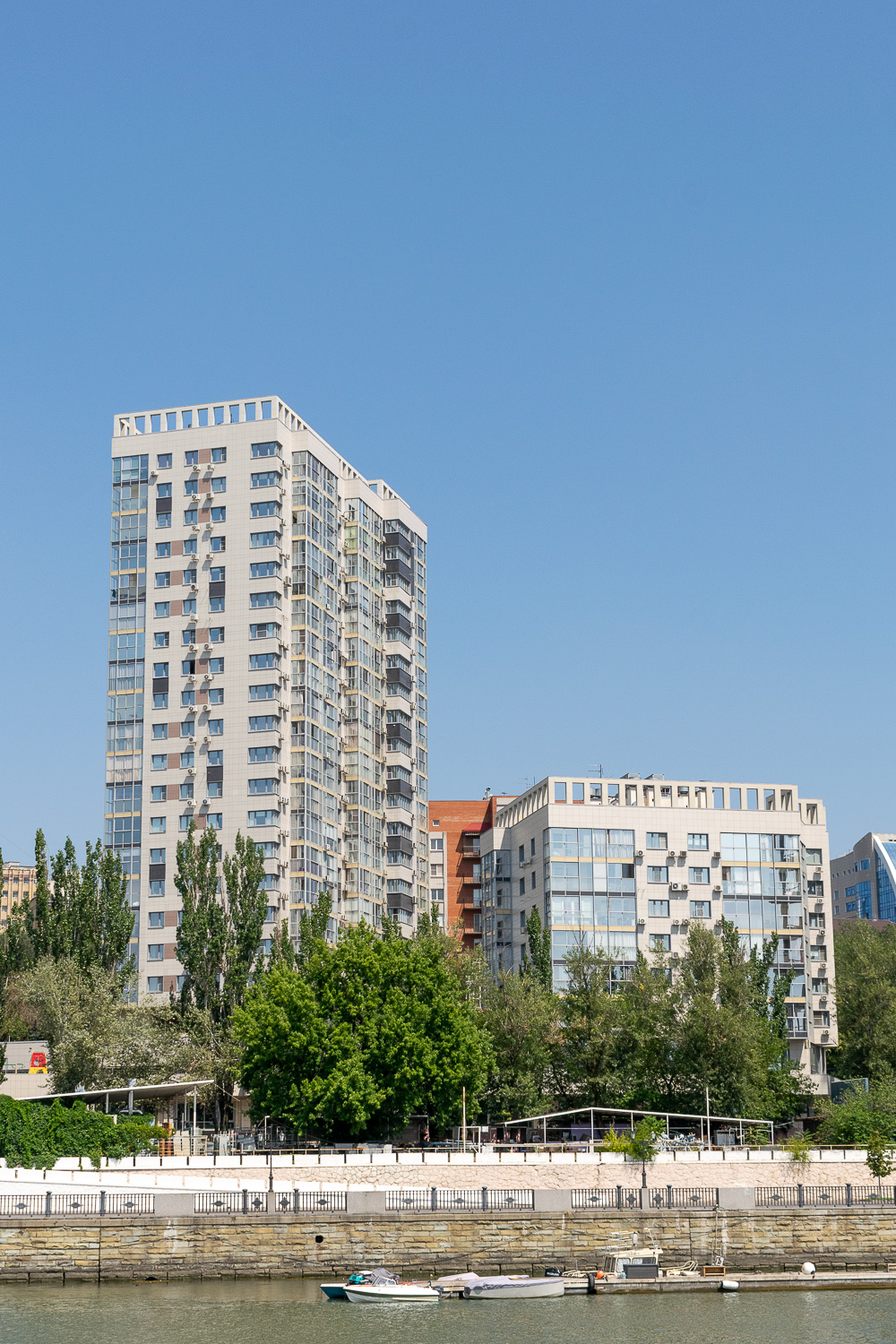 Ростов-на-Дону, Береговая улица, 61 / Богатяновский спуск, 1Б