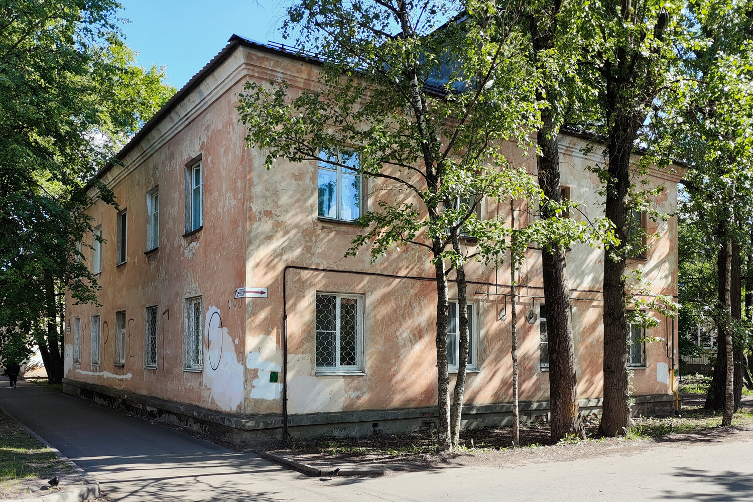 Великий Новгород, Новолучанская улица, 35