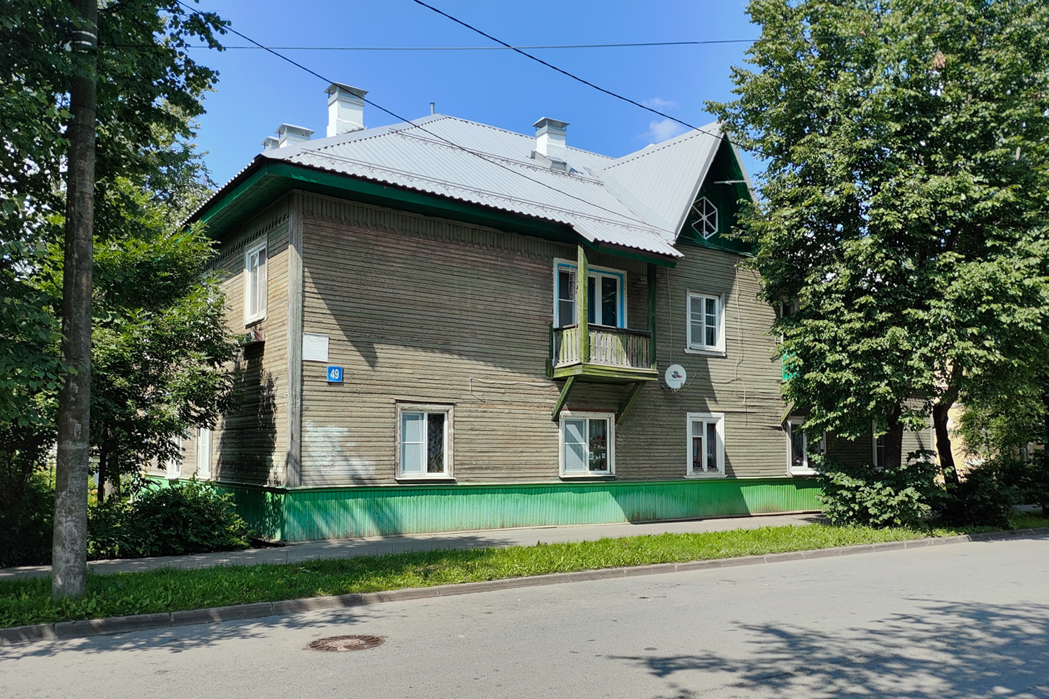 Великий Новгород, Славная улица, 49