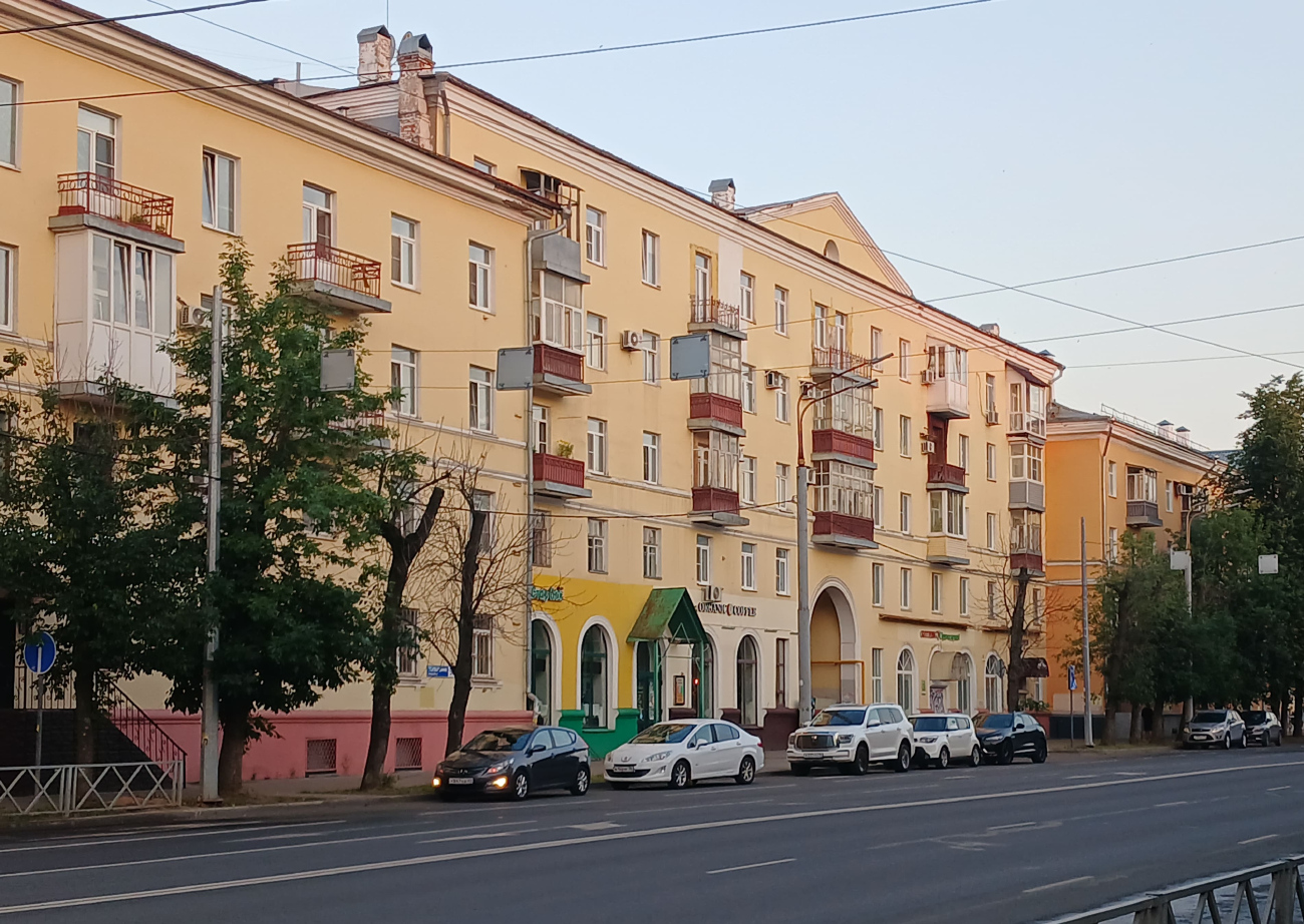 Ярославль, Проспект Толбухина, 58 / Улица Богдановича, 7