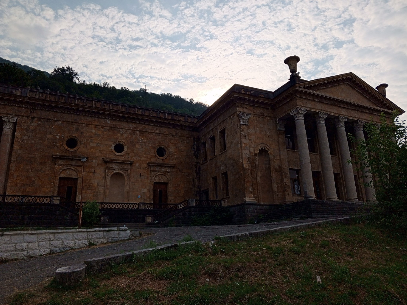 Gagra, Проспект Ардзинба, 44