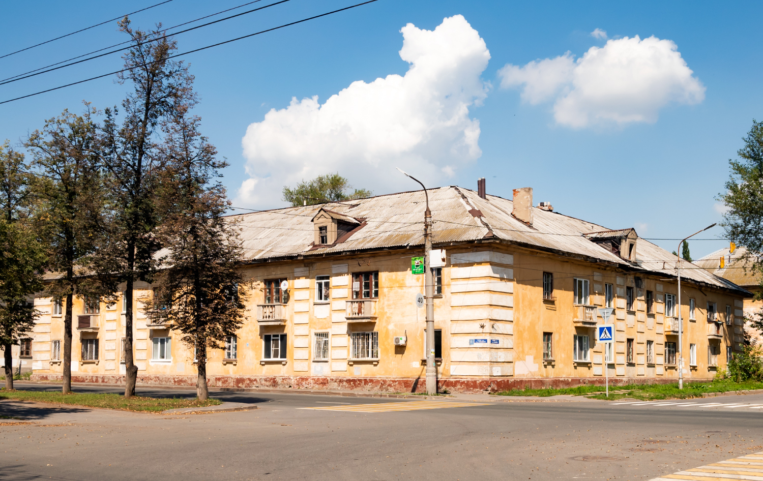 Уфа, Кольцевая улица, 101 / Улица Боткина, 11
