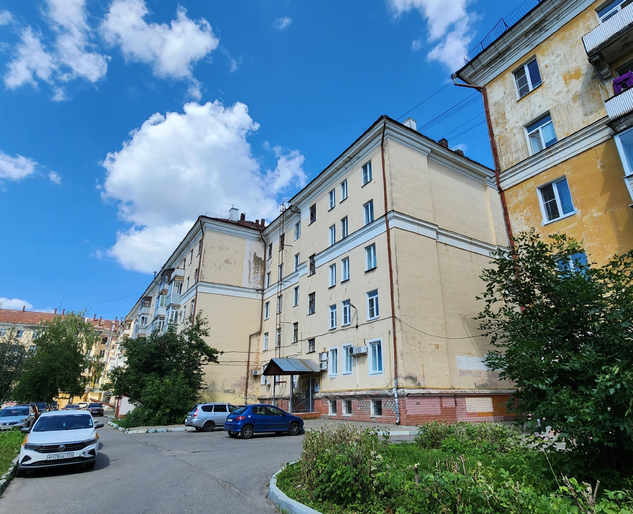 Электросталь, Советская улица, 16 / Проспект Ленина, 32