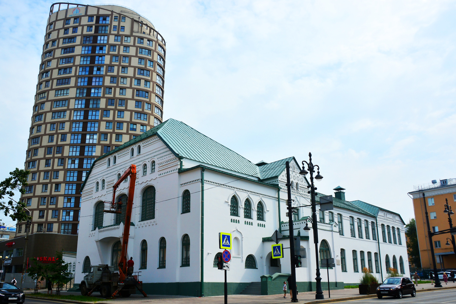 Пермь, Улица Пушкина, 72; Комсомольский проспект, 42