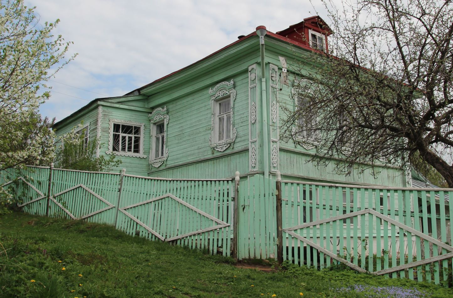 Zavolzhsky district, дер. Порозово, улица Подугорица, 3