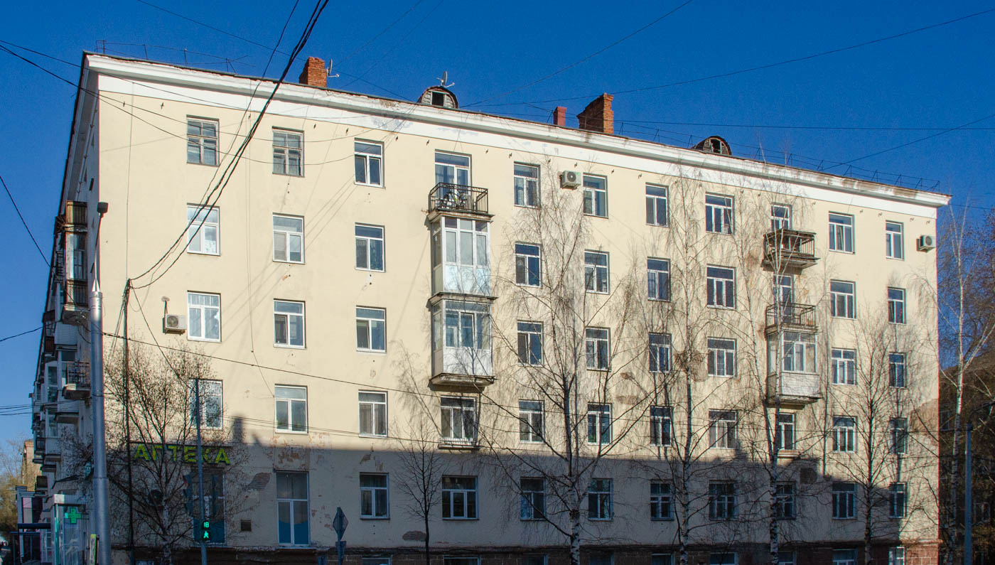 Березники, Улица Пятилетки, 44