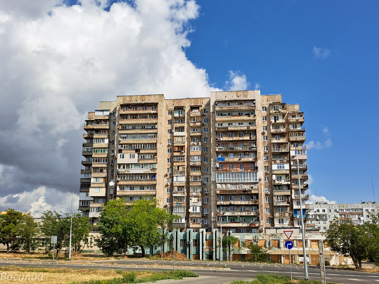 Мариуполь, Проспект Строителей, 161; Проспект Строителей, 161А Мариуполь, Проспект Строителей, 161; Проспект Строителей, 161А