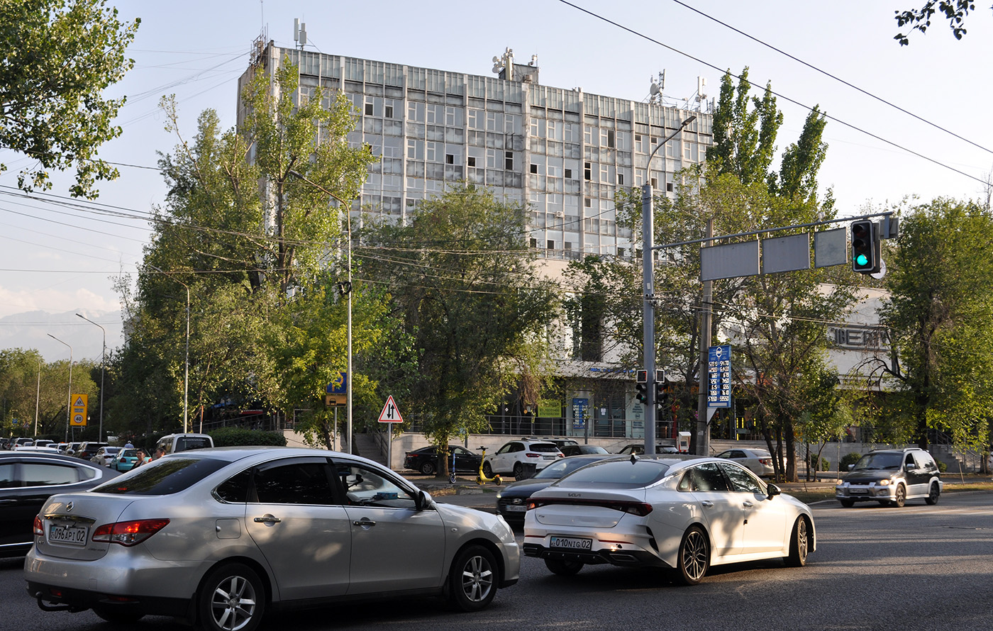 Алматы, Улица Жандосова, 58 корп. 1; Улица Жандосова, 58